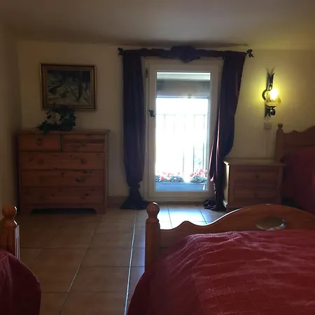 Apartment Maison Rouge